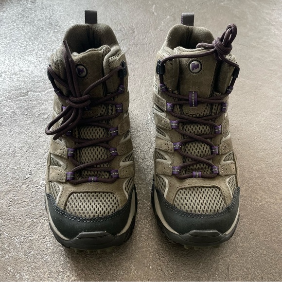 Merrell Women's Moab 2 Vent Mid Hiking Boots in Olive and Purple Laces - Picture 3 of 12